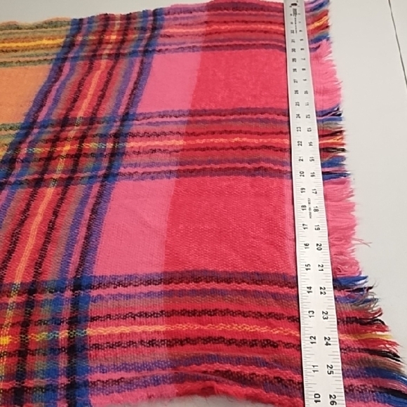 36"X74" Multi Colored Plaid Soft Fabric Scar Wrap - Picture 4 of 8